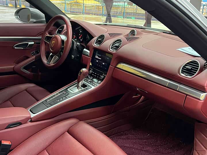 Фото 8 - Porsche 718