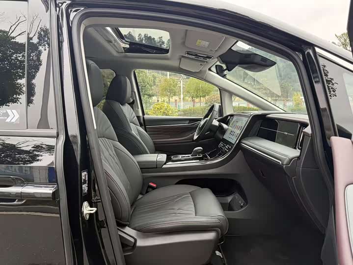 Фото 6 - GAC Trumpchi M8