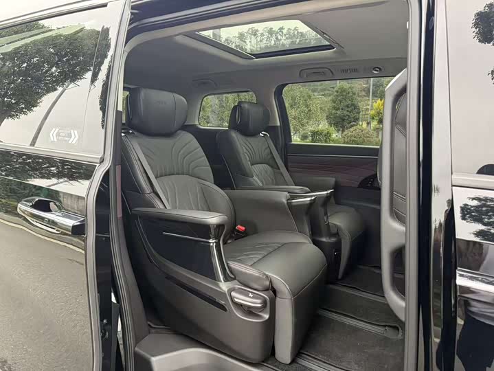 Фото 7 - GAC Trumpchi M8