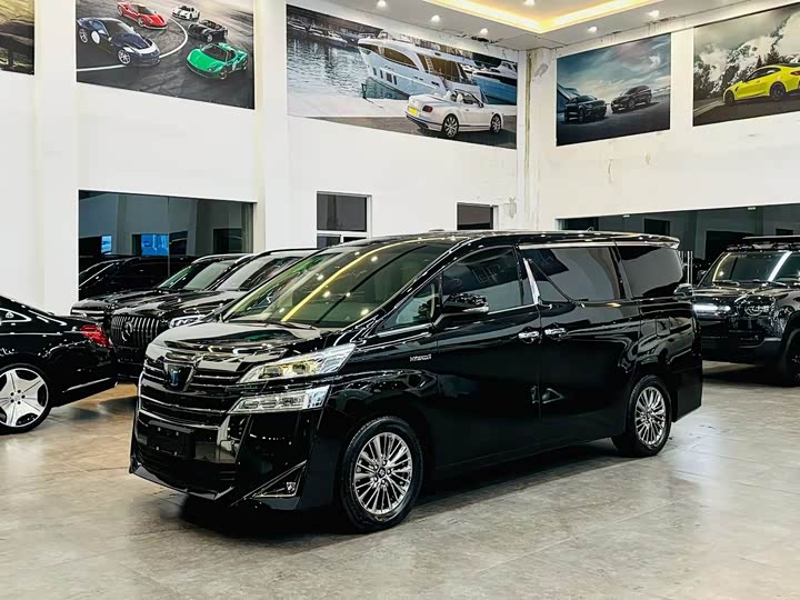 Фото 1 - Toyota Vellfire