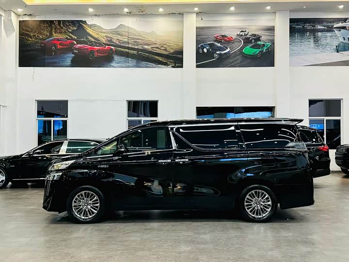 Фото 3 - Toyota Vellfire