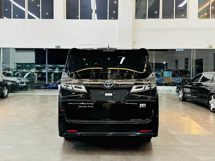 Фото 5 - Toyota Vellfire
