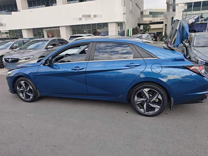 Фото 5 - Hyundai Elantra N line