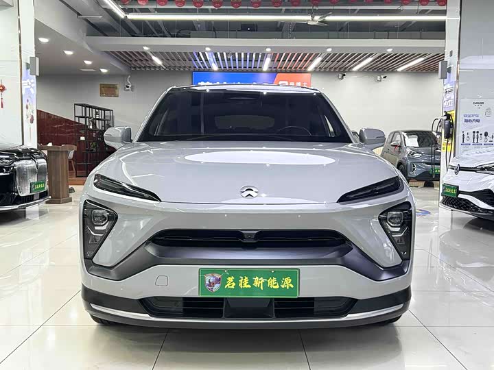 Фото 2 - Nio EC6