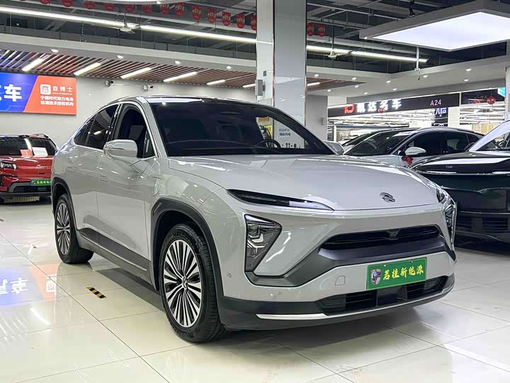 Фото 3 - Nio EC6