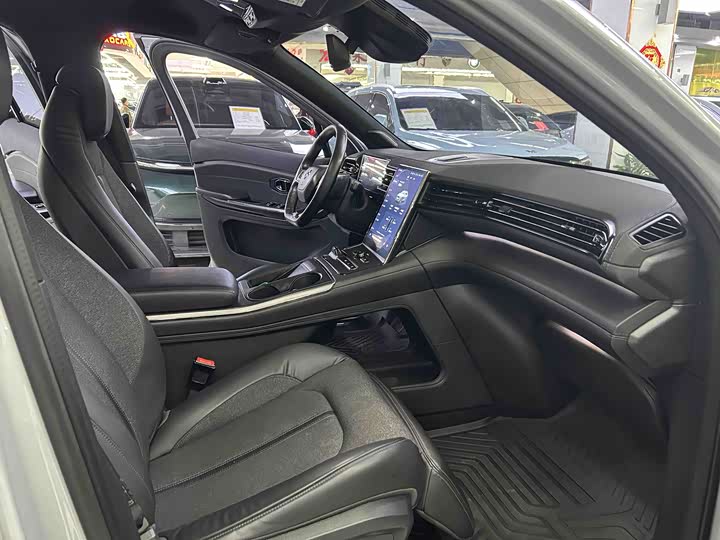 Фото 7 - Nio EC6