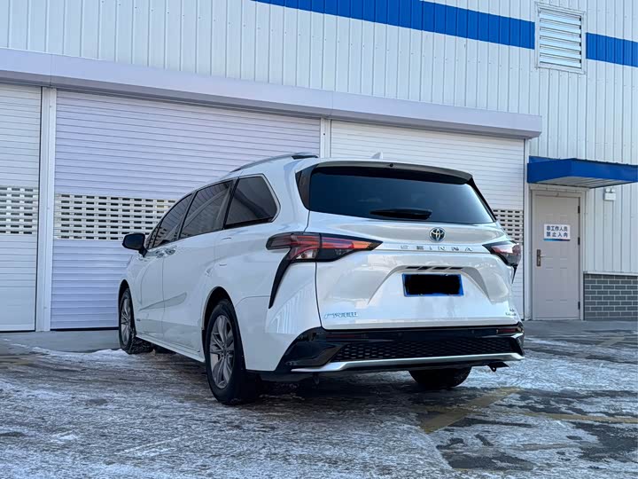 Фото 6 - Toyota Sienna