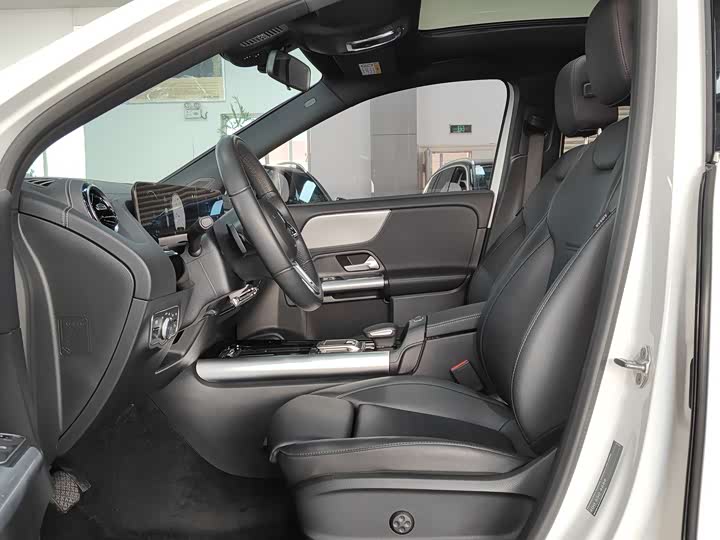 Фото 3 - Mercedes-Benz GLA-Class