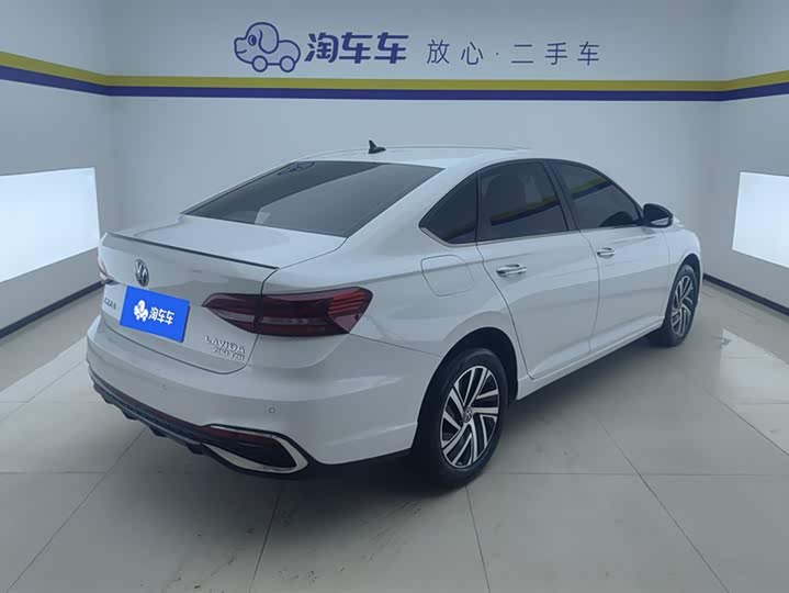 Фото 3 - Volkswagen Lavida