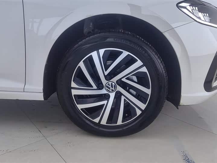 Фото 6 - Volkswagen Lavida