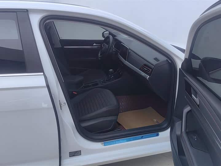 Фото 8 - Volkswagen Lavida