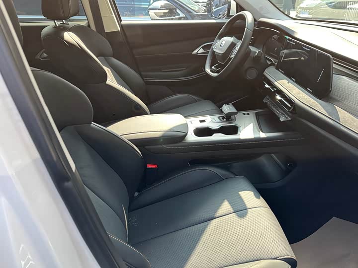 Фото 9 - Changan X7 Plus