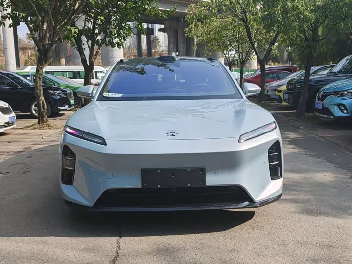 Фото 2 - Nio ET5T