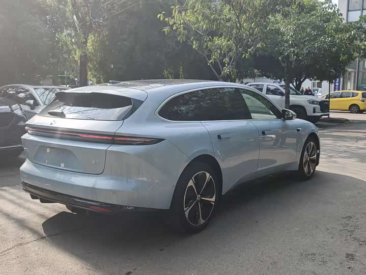 Фото 4 - Nio ET5T