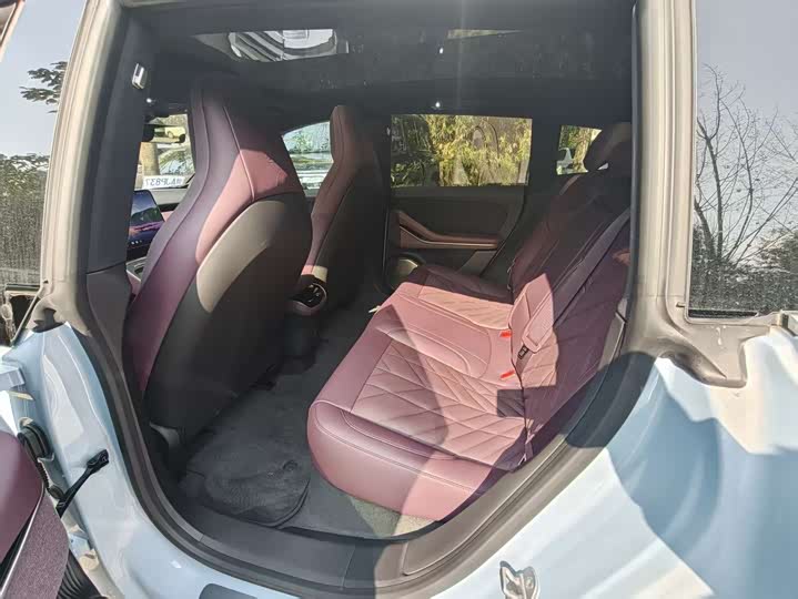 Фото 6 - Nio ET5T