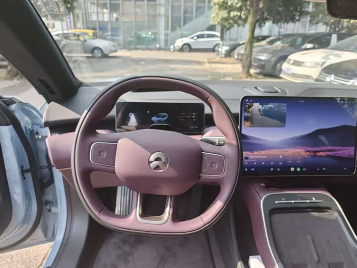 Фото 8 - Nio ET5T