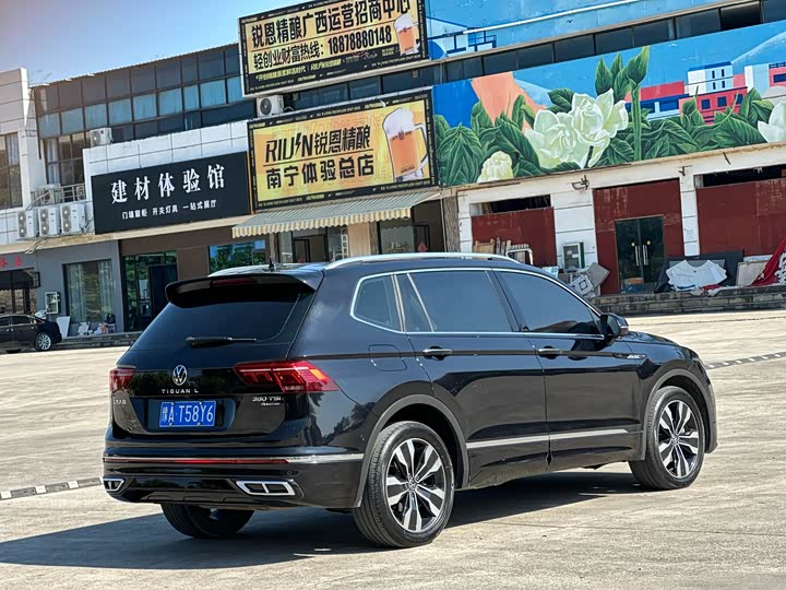 Фото 3 - Volkswagen Tiguan L Pro
