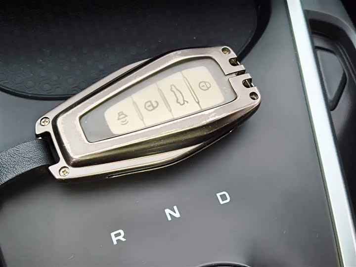 Фото 9 - Geely Geometry A