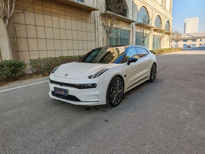 Фото 1 - Zeekr 001