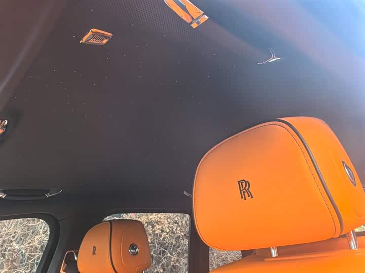 Фото 6 - Rolls-Royce Cullinan