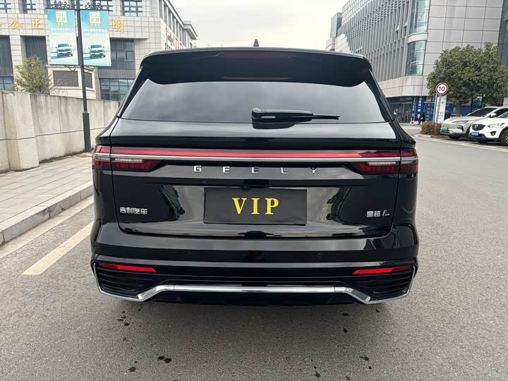 Фото 6 - Geely Monjaro