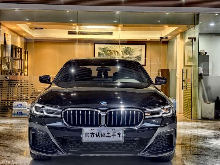 Фото 2 - BMW 5 Series