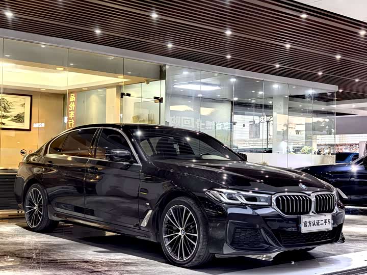 Фото 3 - BMW 5 Series