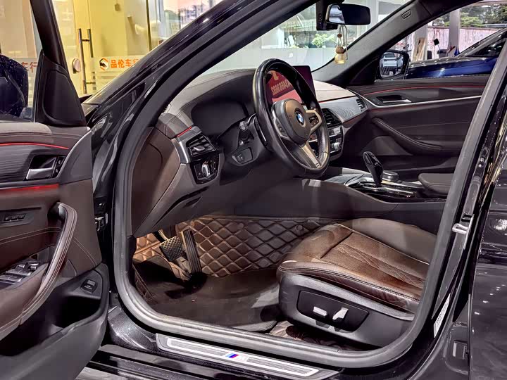 Фото 4 - BMW 5 Series