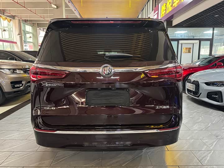 Фото 3 - Buick GL8 ES