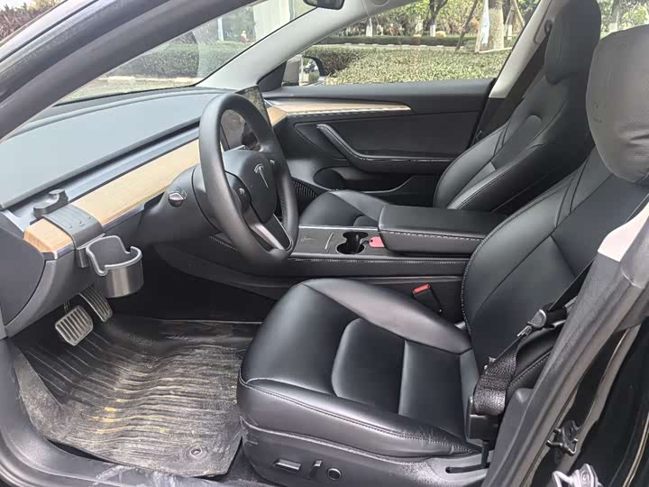 Фото 6 - Tesla Model 3