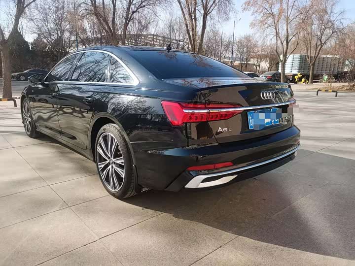 Фото 3 - Audi A6L