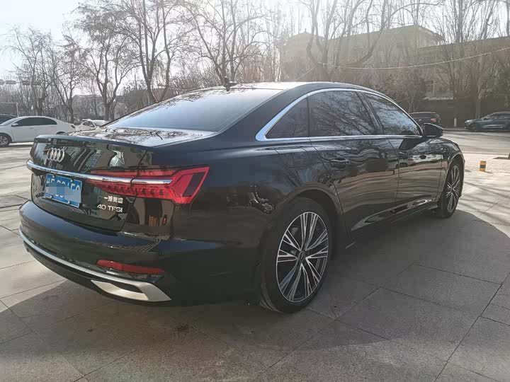 Фото 5 - Audi A6L