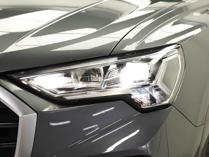 Фото 7 - Audi Q3