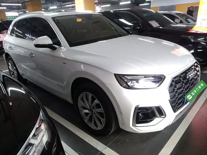 Фото 4 - Audi Q5L