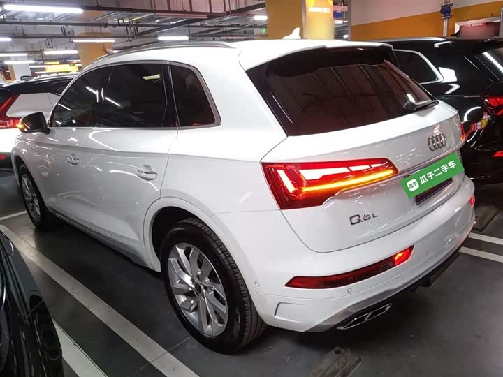 Фото 5 - Audi Q5L