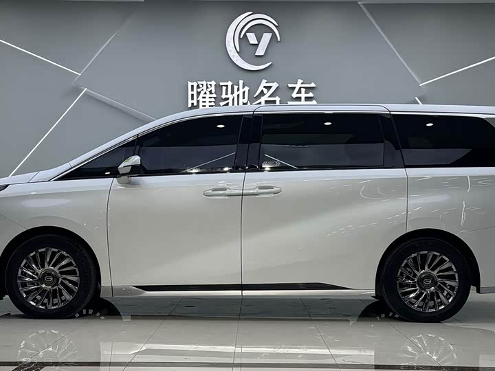 Фото 3 - GAC Trumpchi M8