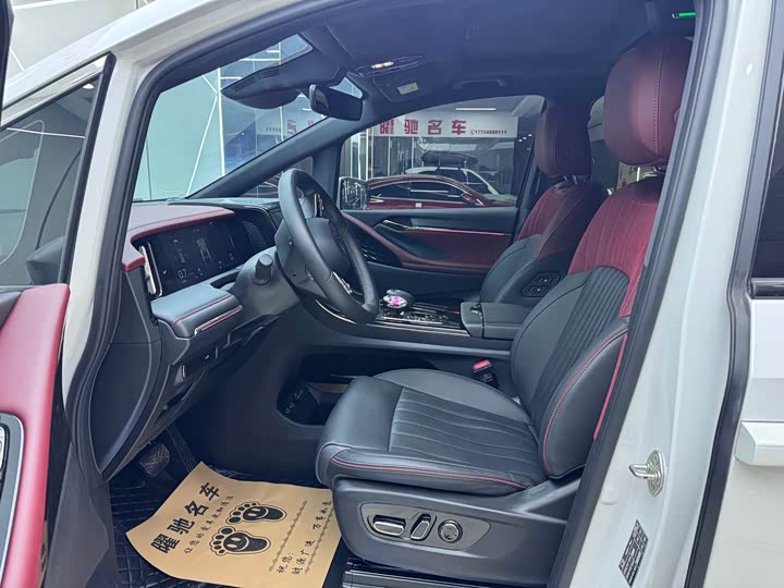 Фото 6 - GAC Trumpchi M8