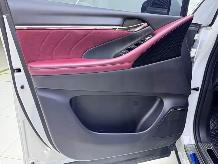 Фото 7 - GAC Trumpchi M8