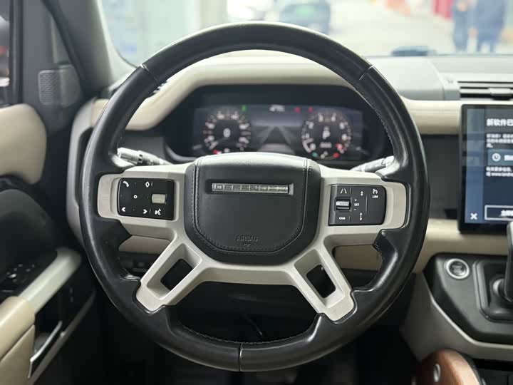 Фото 8 - Land Rover Defender