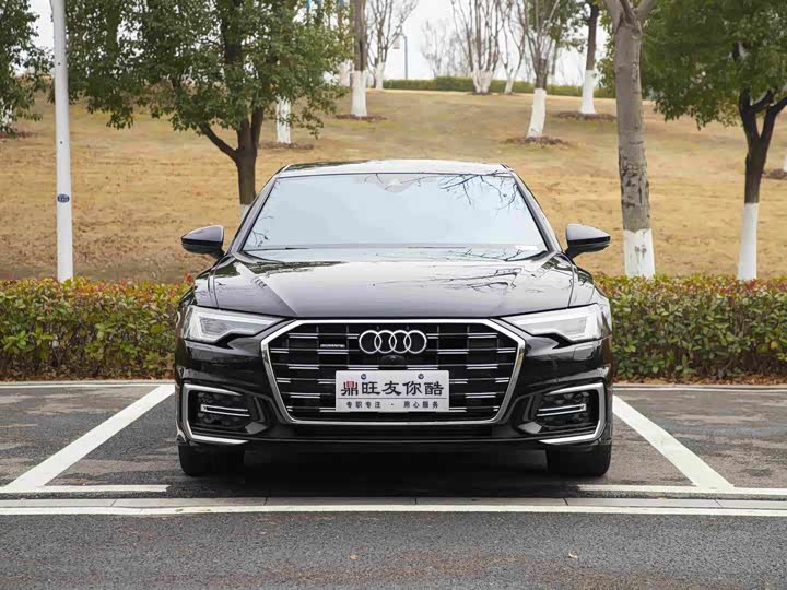 Фото 2 - Audi A6L