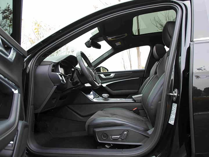 Фото 9 - Audi A6L