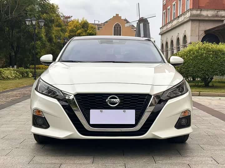 Фото 2 - Nissan Teana