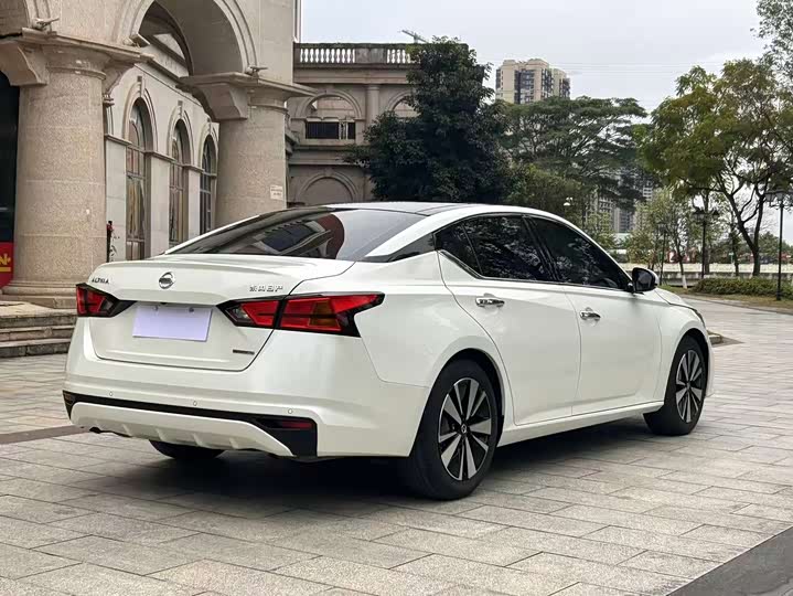 Фото 5 - Nissan Teana