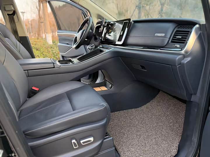 Фото 6 - GAC Trumpchi M8