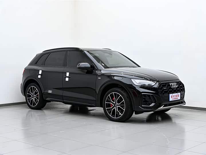 Фото 4 - Audi Q5L