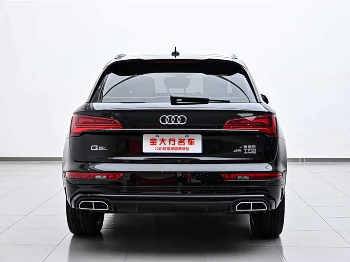 Фото 8 - Audi Q5L