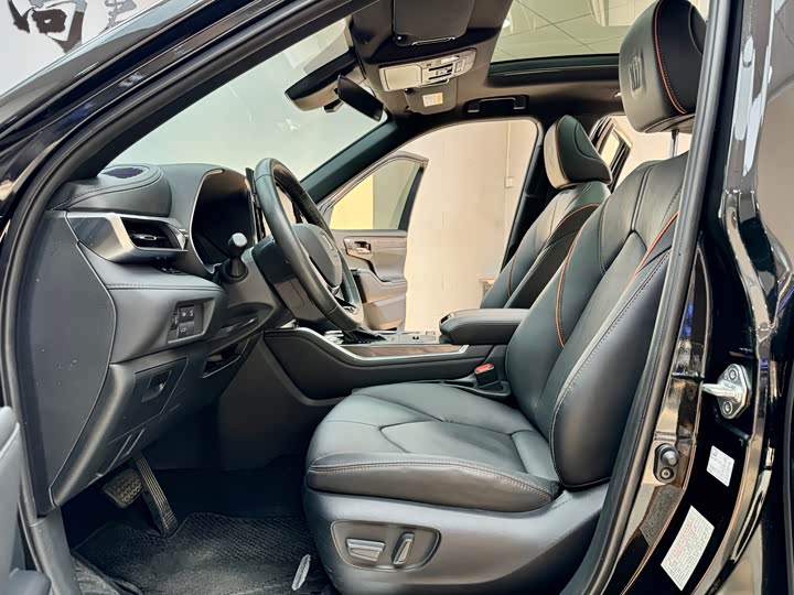 Фото 6 - Toyota Crown Kluger