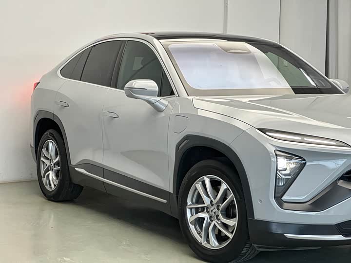 Фото 7 - Nio EC6