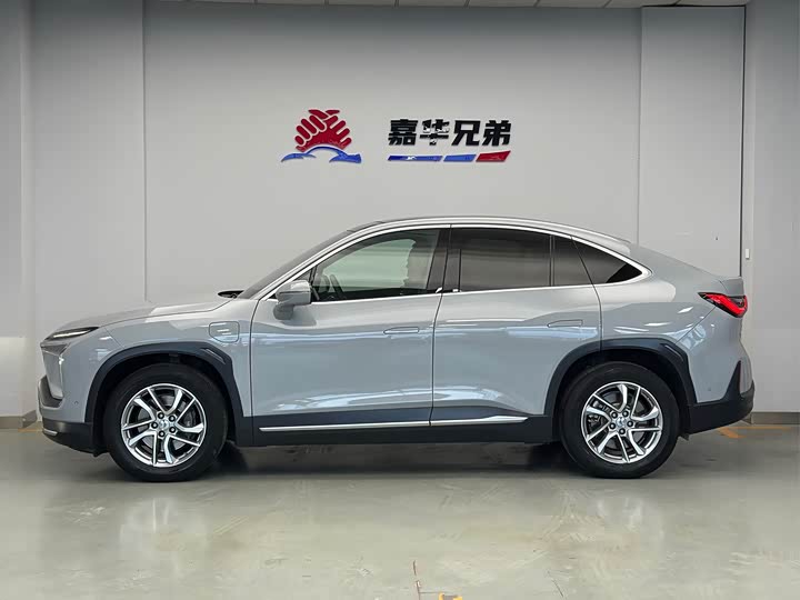 Фото 9 - Nio EC6