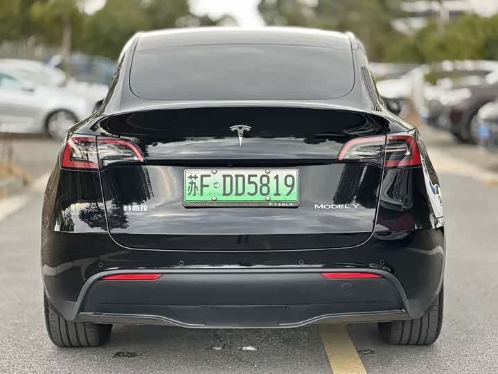 Фото 9 - Tesla Model Y